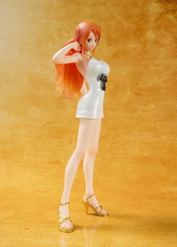 BAN DAI One Piece Figuarts Zero – Nami Film Gold Edition 3