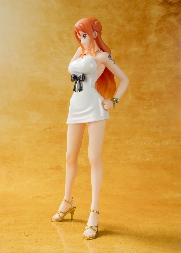 BAN DAI One Piece Figuarts Zero – Nami Film Gold Edition 5