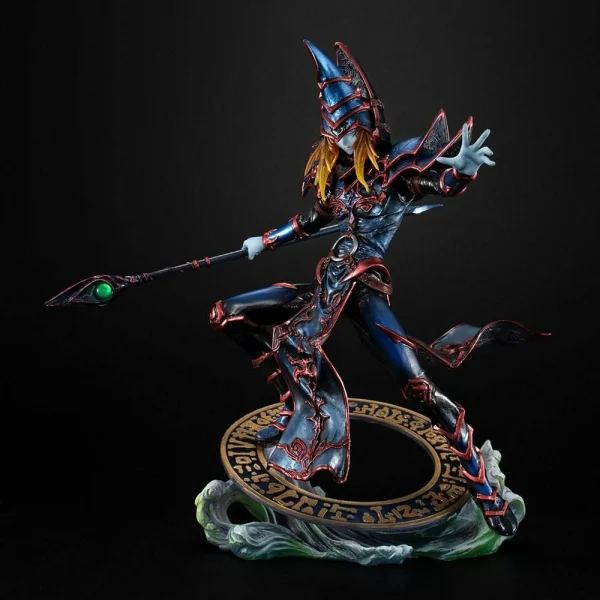 Diverse Megahouse – Yu-Gi-Oh! – Duel Monsters Black Magician Statue 3